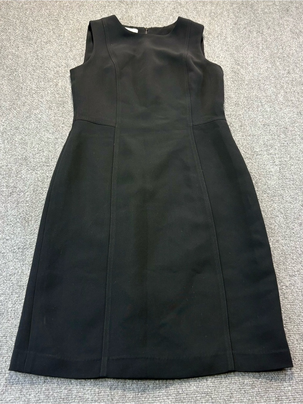 Classic Calvin Klein Sz2 Black
Sleeveless Sheath Dress With Tailored Panel Seams